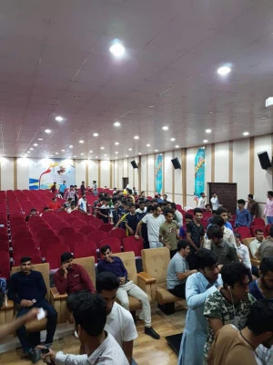 با حضور پرشور دانشجویان پردیس شهید بهشتی هرمزگان برگزار گردید:

انتخابات دوره ی چهارم انجمن اسلامی دانشجویان 6