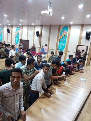 با حضور پرشور دانشجویان پردیس شهید بهشتی هرمزگان برگزار گردید:

انتخابات دوره ی چهارم انجمن اسلامی دانشجویان 7