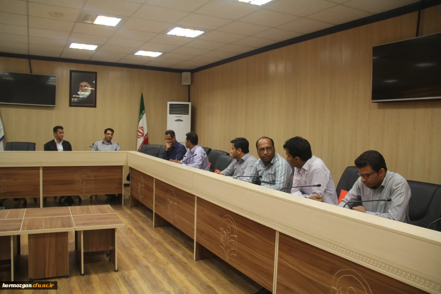 نشست ستاد امتحانات پردیس شهید بهشتی هرمزگان 3