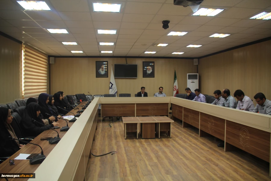 نشست ستاد امتحانات پردیس شهید بهشتی هرمزگان 5