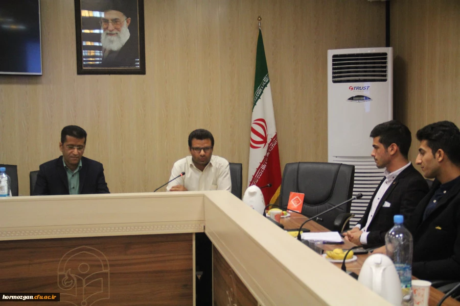 نشست معارفه اعضای جدید شورای مرکزی انجمن اسلامی و تکریم اعضای سابق 5