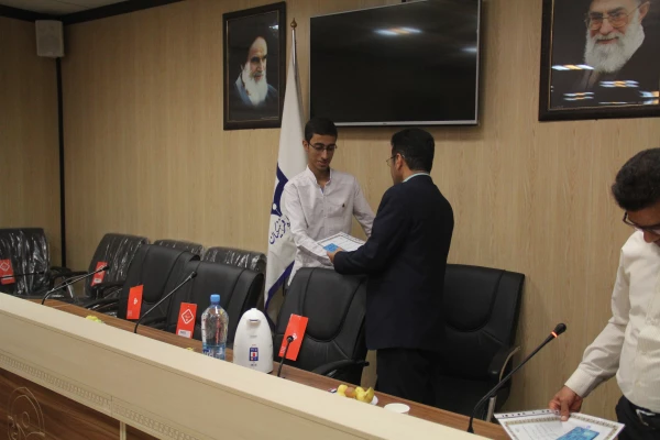 نشست معارفه اعضای جدید شورای مرکزی انجمن اسلامی و تکریم اعضای سابق 7