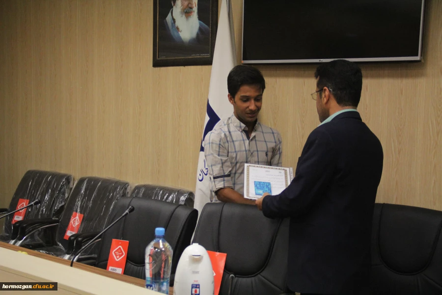 نشست معارفه اعضای جدید شورای مرکزی انجمن اسلامی و تکریم اعضای سابق 10