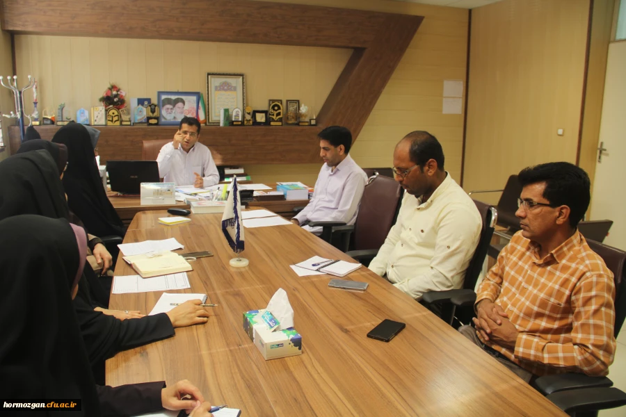 برگزاری دومین نشست شورای پژوهشی پردیس های هرمزگان در سال ۹۷ 5