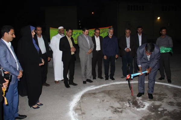 با حضور دکتر خاکی معاون طرح و برنامه دانشگاه فرهنگیان و مدیران استانی عملیات احداث خوابگاه 700 نفره و ساختمان آموزشی 25 کلاسه پردیس فاطمه الزهرا  (س ) دانشگاه فرهنگیان هرمزگان آغاز شد. 3