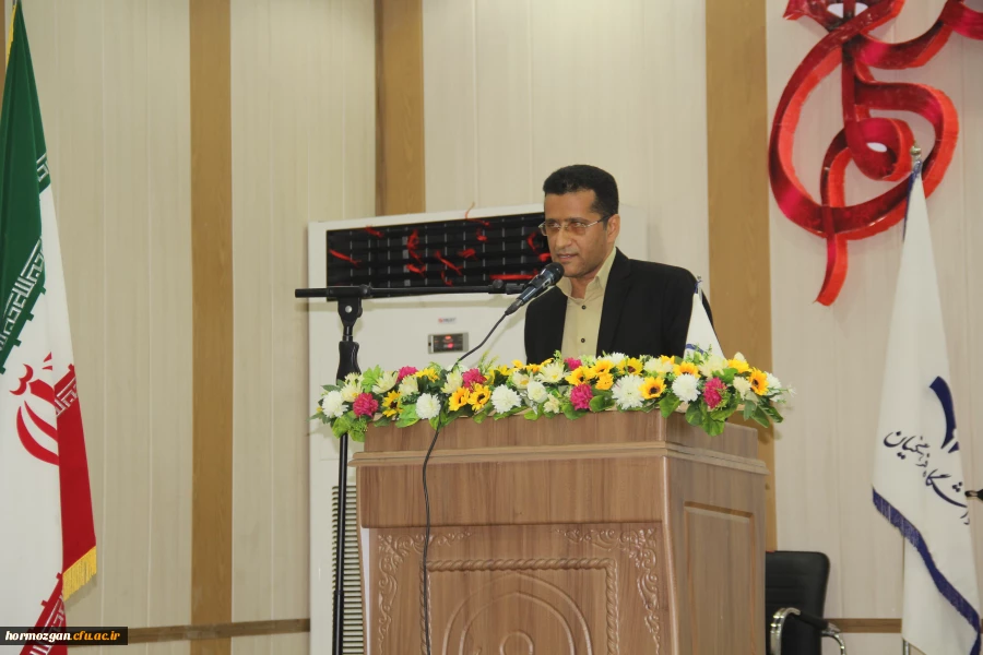 اولین نشست خیرین حامی دانشگاه فرهنگیان هرمزگان با استقبال با شکوه معتمدین و خیرین نیک اندیش برگزار گردید. 4