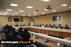 با حضور مدیر کل خدمات و رفا ه دانشجویی دانشگاه برگزار گردید :

دوره دانش افزایی سرپرستان سراهای دانشجویی استان های کرمان و هرمزگان 3