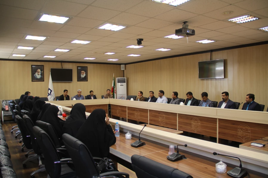 با حضور مدیر کل خدمات و رفا ه دانشجویی دانشگاه برگزار گردید :

دوره دانش افزایی سرپرستان سراهای دانشجویی استان های کرمان و هرمزگان 3