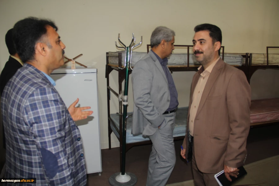 بازدید مدیر کل خدمات و رفاه دانشجوئی دانشگاه فرهنگیان از پردیس های شهید بهشتی و فاطمه الزهرا ( س ) بندرعباس

آقاخانی ، مدیر کل خدمات و رفاه دانشجوئی دانشگاه در  روز چهارشنبه 15/12/97   از پردیس های استان بازدید نمودند. 4