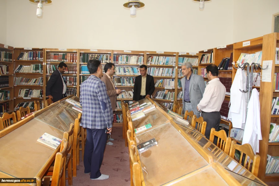 بازدید مدیر کل خدمات و رفاه دانشجوئی دانشگاه فرهنگیان از پردیس های شهید بهشتی و فاطمه الزهرا ( س ) بندرعباس

آقاخانی ، مدیر کل خدمات و رفاه دانشجوئی دانشگاه در  روز چهارشنبه 15/12/97   از پردیس های استان بازدید نمودند. 4