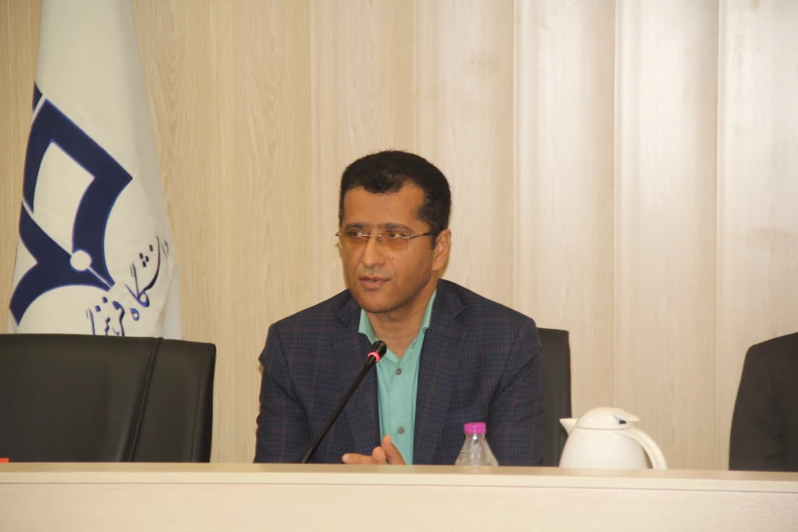 درآستانه سال نو و بهار طبیعت از همکاران بازنشسته سال 97 دانشگاه فرهنگیان هرمزگان تقدیر به عمل آمد. 3