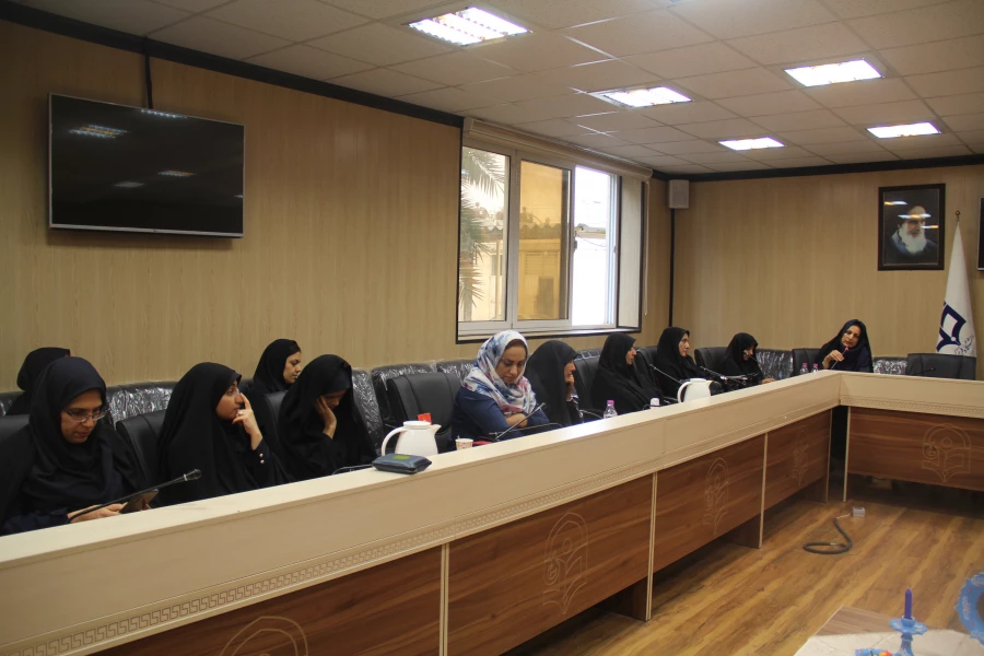 در استانه سال نو و آغاز بهار طبیعت برگزار گردید.

مراسم تقدیر از خدمات کارکنان دانشگاه فرهنگیان هرمزگان در سال 97 3