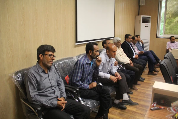 در استانه سال نو و آغاز بهار طبیعت برگزار گردید.

مراسم تقدیر از خدمات کارکنان دانشگاه فرهنگیان هرمزگان در سال 97 5