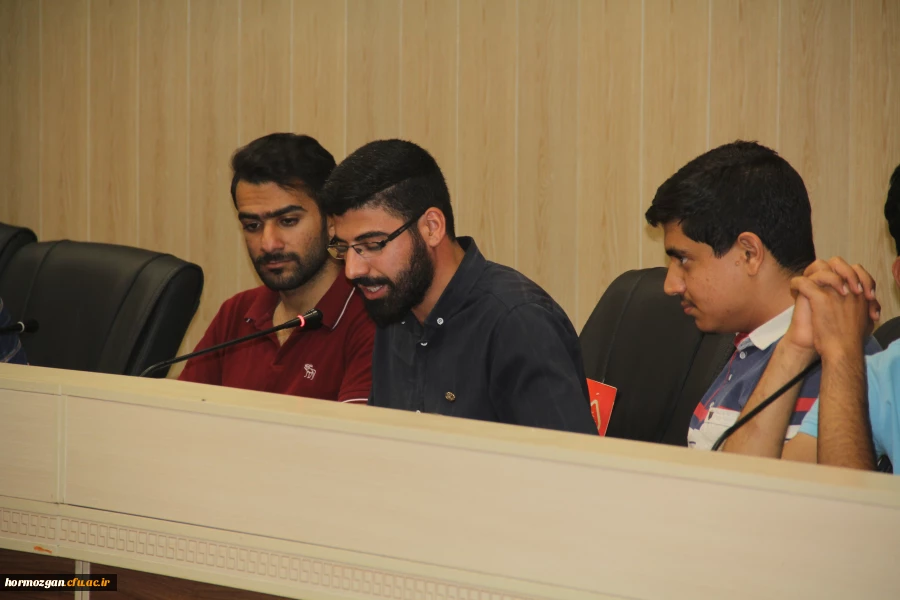 با حضور مدیرکل کتابخانه های عمومی استان هرمزگان

هشتمین نشست کتابخوانی دانشجویان دانشگاه فرهنگیان هرمزگان برگزار گردید 3