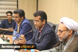 با حضور مدیرکل کتابخانه های عمومی استان هرمزگان

هشتمین نشست کتابخوانی دانشجویان دانشگاه فرهنگیان هرمزگان برگزار گردید 4