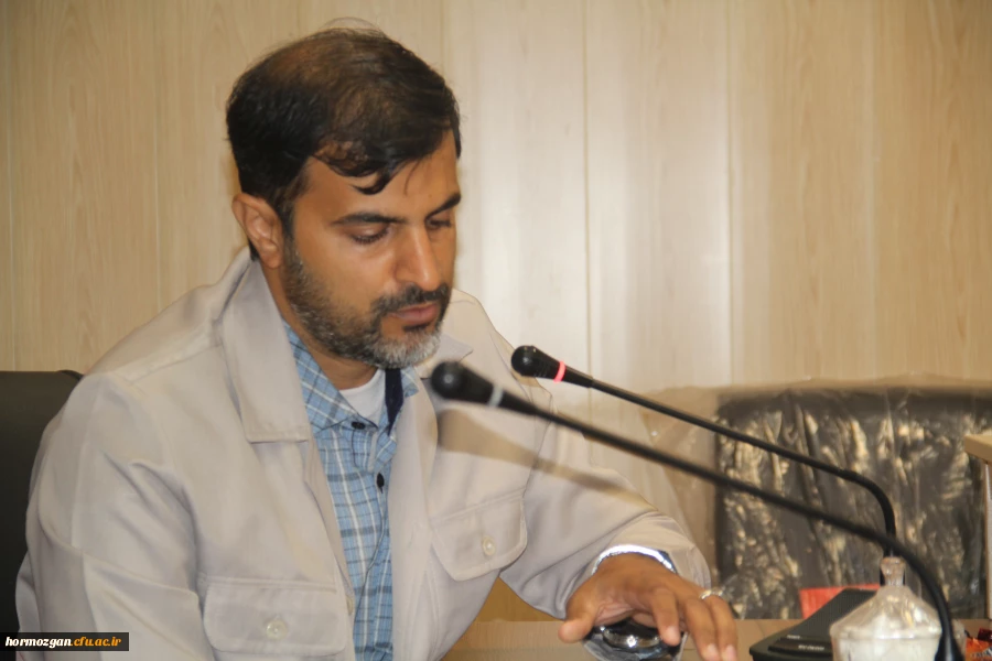 به مناسبت دهه سرآمدی آموزش و با موضوع تحلیل کیفیت آموزش برگزار گردید.

گردهمائی استادان و اعضای هیات علمی دانشگاه فرهنگیان هرمزگان 7