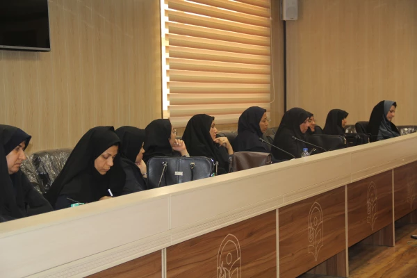 به مناسبت دهه سرآمدی آموزش و با موضوع تحلیل کیفیت آموزش برگزار گردید.

گردهمائی استادان و اعضای هیات علمی دانشگاه فرهنگیان هرمزگان 5