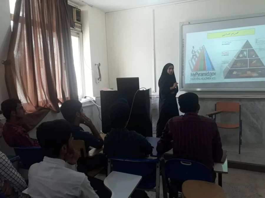 به مناسبت هفته سلامت برگزار گردید

برگزاری کارگاه تغذیه سالم در پردیس شهید بهشتی هرمزگان 3