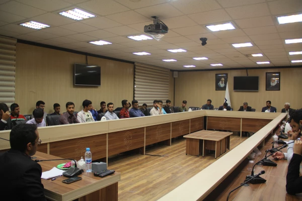 در پردیس شهید بهشتی هرمزگان برگزار گردید:

نشست مطالبه گری تشکل های دانشجویی دانشگاه فرهنگیان هرمزگان با نماینده محترم مردم بندرعباس در مجلس شورای اسلامی 4