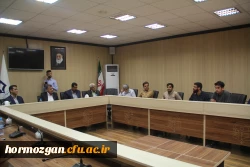 در پردیس شهید بهشتی هرمزگان برگزار گردید:

نشست مطالبه گری تشکل های دانشجویی دانشگاه فرهنگیان هرمزگان با نماینده محترم مردم بندرعباس در مجلس شورای اسلامی 5