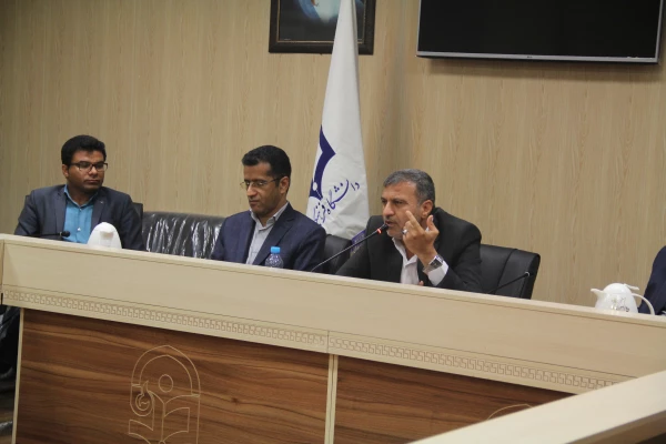 در پردیس شهید بهشتی هرمزگان برگزار گردید:

نشست مطالبه گری تشکل های دانشجویی دانشگاه فرهنگیان هرمزگان با نماینده محترم مردم بندرعباس در مجلس شورای اسلامی 7