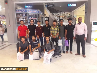 برای پنجمین سال متوالی ، جمعی از دانشجو معلمان پردیس های هرمزگان از نمایشگاه بین المللی کتاب تهران بازدید نمودند.