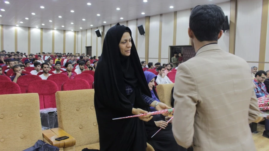 برگزاری مراسم دهه سرآمدی آموزش و تجلیل از مقام معلم در پردیس شهید بهشتی هرمزگان 3