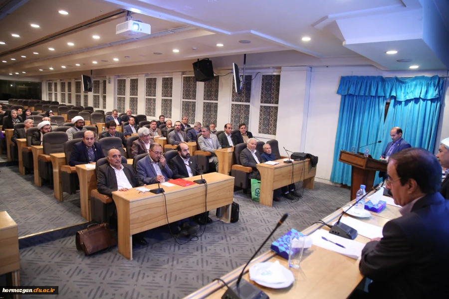 حضور نمایندگان پیشکسوت 54 سال تربیت معلم استان هرمزگان در مراسم سراسری نکوداشت یکصد سالگی تربیت معلم کشور 3