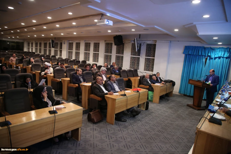 حضور نمایندگان پیشکسوت 54 سال تربیت معلم استان هرمزگان در مراسم سراسری نکوداشت یکصد سالگی تربیت معلم کشور 11
