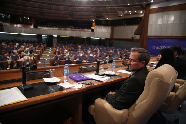 حضور نمایندگان پیشکسوت 54 سال تربیت معلم استان هرمزگان در مراسم سراسری نکوداشت یکصد سالگی تربیت معلم کشور 7