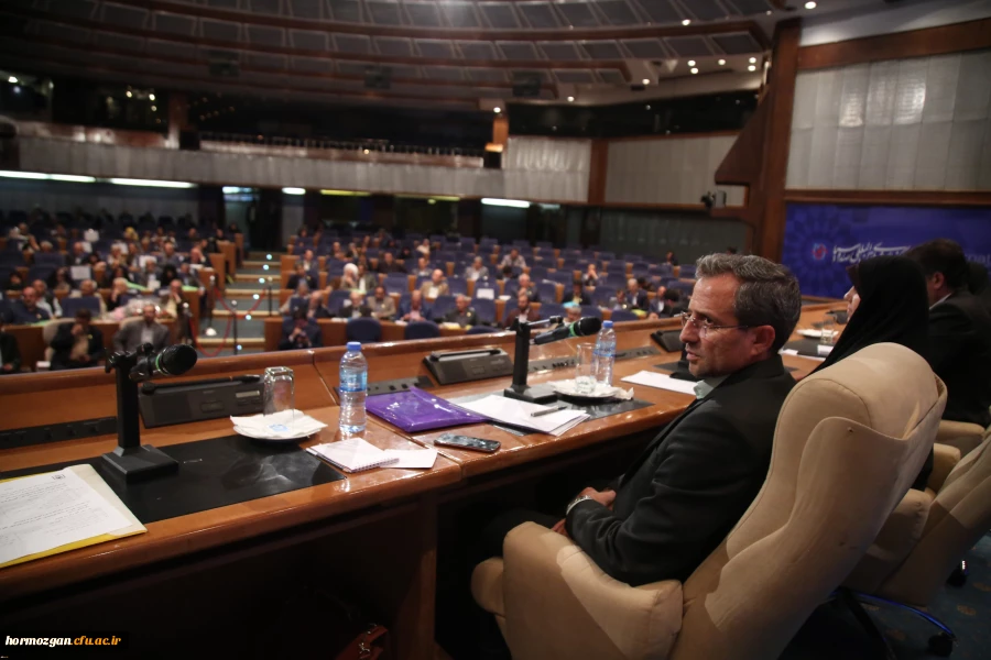 حضور نمایندگان پیشکسوت 54 سال تربیت معلم استان هرمزگان در مراسم سراسری نکوداشت یکصد سالگی تربیت معلم کشور 7