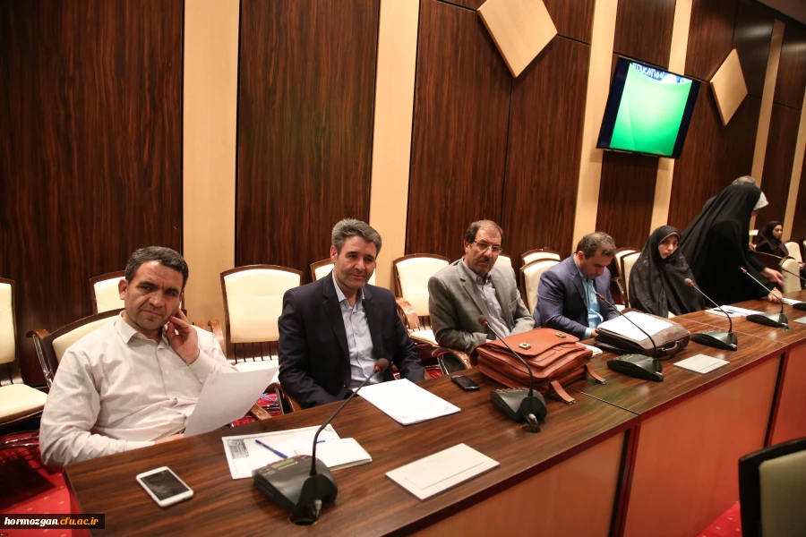 حضور نمایندگان پیشکسوت 54 سال تربیت معلم استان هرمزگان در مراسم سراسری نکوداشت یکصد سالگی تربیت معلم کشور 5