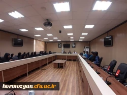 پنل نقش اجتماعی و تربیتی معلم در دانشگاه فرهنگیان هرمزگان برگزار شد. 3