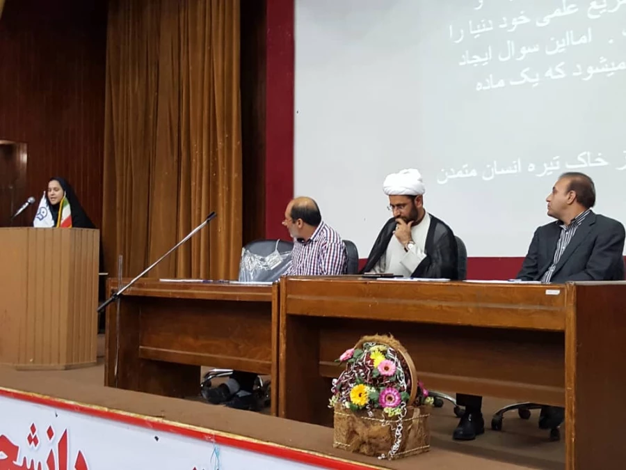 توسط انجمن های علمی زیست شناسی پردیس های بندرعباس برگزار گردید:

همایش زیست شناسی در قرآن در دانشگاه فرهنگیان هرمزگان 8