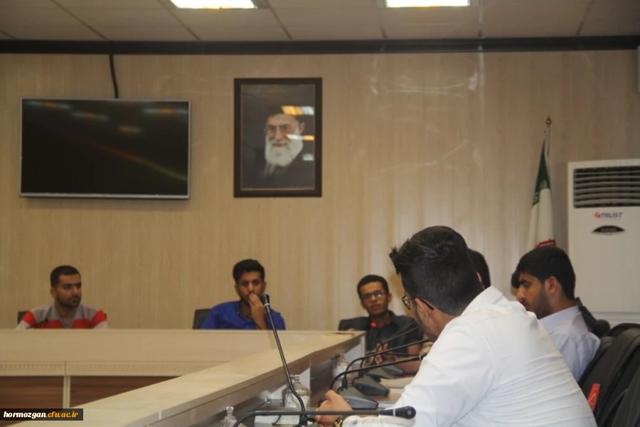 نشست صمیمی مدیر امور پردیس های استان هرمزگان با دبیران کانون ها ، تشکل های اسلامی و انجمن های علمی پردیس شهید بهشتی هرمزگان 2