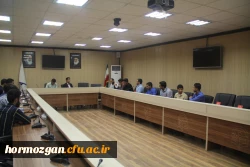 نشست صمیمی مدیر امور پردیس های استان هرمزگان با دبیران کانون ها ، تشکل های اسلامی و انجمن های علمی پردیس شهید بهشتی هرمزگان 4