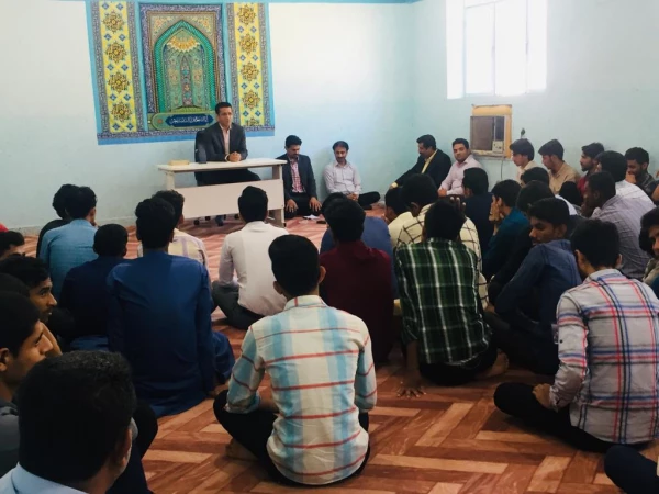 برگزاری نشست صمیمی مدیر امور پردیس های استان با دانشجو معلمان واحد های تابعه دانشگاه فرهنگیان هرمزگان 4