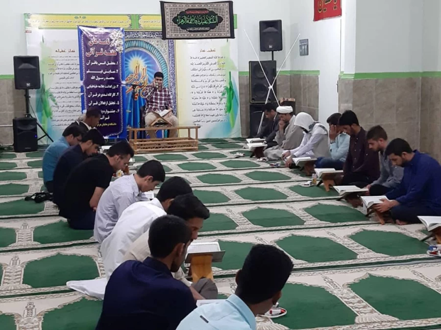 به مناسبت هفته قرآنی دانشگاه فرهنگیان هرمزگان برگزار گردید
محفل انس با قرآن کریم 7