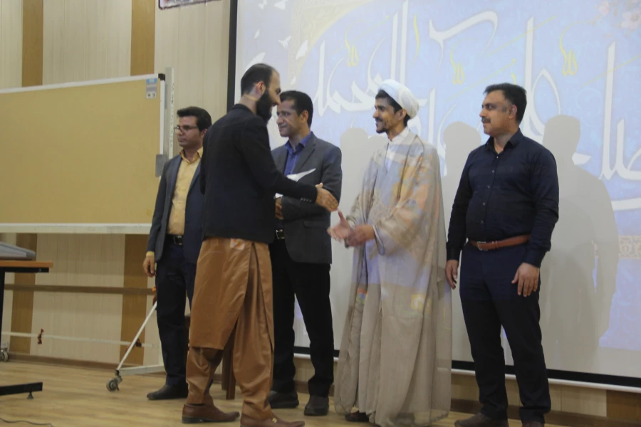 جشن هفته وحدت و میلاد نبی مکرم اسلام (ص) در دانشگاه فرهنگیان هرمزگان برگزار گردید. 9