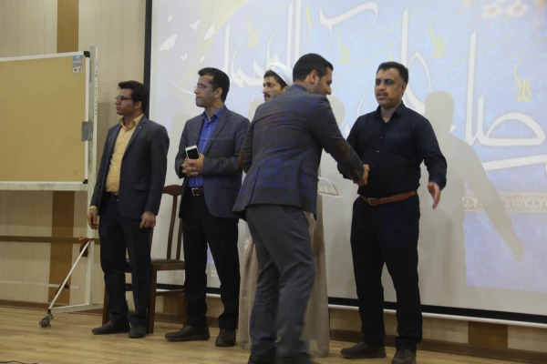 جشن هفته وحدت و میلاد نبی مکرم اسلام (ص) در دانشگاه فرهنگیان هرمزگان برگزار گردید. 10