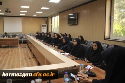 دکتر انصاری راد معاون دانشجویی دانشگاه در نشست اداری پردیس های استان هرمزگان
با پذیرش حداکثری دانشجو به توسعه و بالندگی آموزش و پرورش کمک می کنیم 6