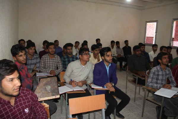 بازدید دکتر انصاری راد معاون دانشجویی دانشگاه فرهنگیان از پردیس ها و واحدهای تابعه دانشگاه فرهنگان هرمزگان 7