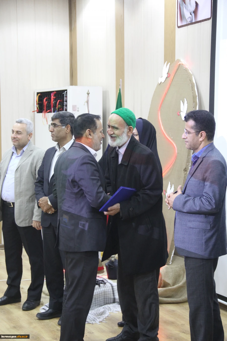 پنجمین یادواره شهدای تربیت معلم استان هرمزگان برگزار گردید. 6