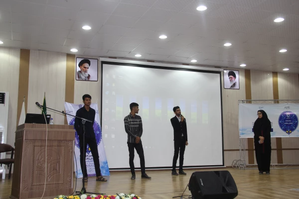 هشتمیـن جشنـواره پژوهـش و فنـاوری دانشگـاه فرهنگیـان هرمزگـان برگـزار شـد 9