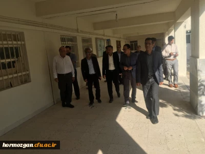 بازدیـد رئیـس و اعضـای مجمـع خیـرین مدرسـه سـاز استـان هرمزگـان از پردیـس فاطمـه الزهـرا(س) بندرعبـاس