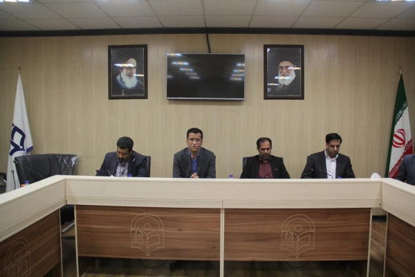 نشسـت ماهـانه شــورای اداری و کارکنـان دانشگـاه فرهنگیـان هرمزگـان
 8