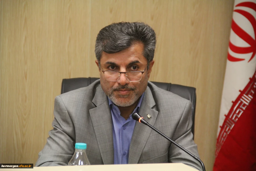 کـارگـاه نقش اجتمـاعی دانشگاه ها ویـژه اساتید و کارکنـان دانشگاه فرهنگیان هرمزگـان  3