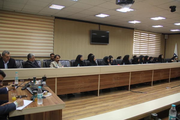 کـارگـاه نقش اجتمـاعی دانشگاه ها ویـژه اساتید و کارکنـان دانشگاه فرهنگیان هرمزگـان  6