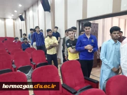 حضور پر شور دانشجومعلمان دانشگاه فرهنگیان هرمزگان در انتخابات مجلس شورای اسلامی و در شعبه سیار ویژه دانشگاه  8