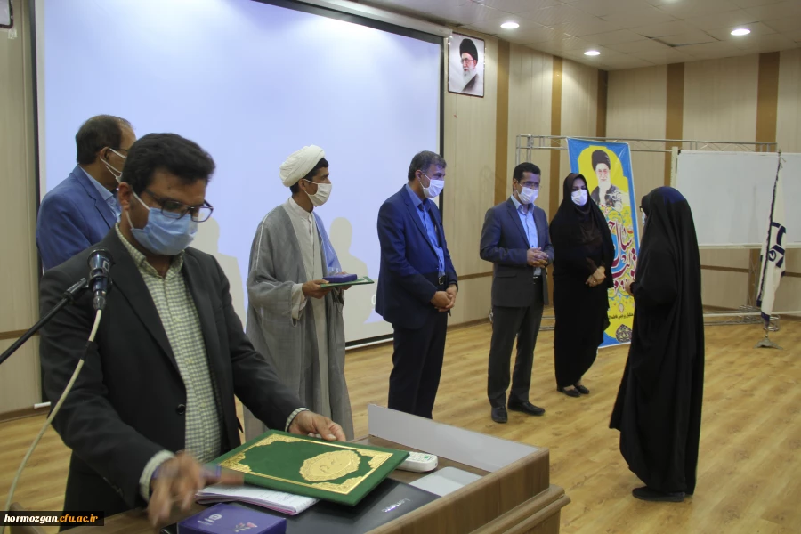 آیین نمادین سال تحصیلی جدید دانشگاه فرهنگیان هرمزگان برگزار شد. 10